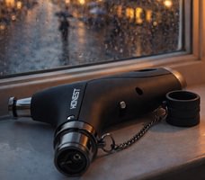 Butan bord-lighter tæt på grill